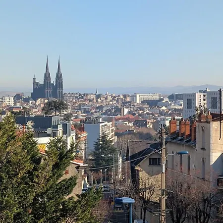 Le 19 , F3 Proche Centre Vue Cathedrale Clermont-Ferrand