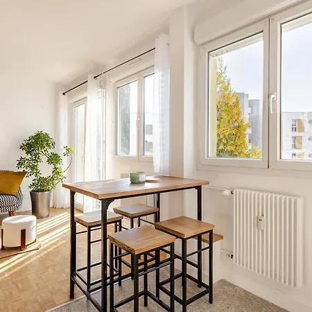 L'appart Le 19 , F3 Proche Centre Vue Cathédrale, 2 Apartamento *